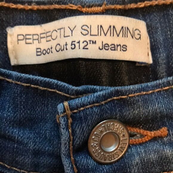 Levi’s Boot Cut 512 Jeans - Picture 2 of 9